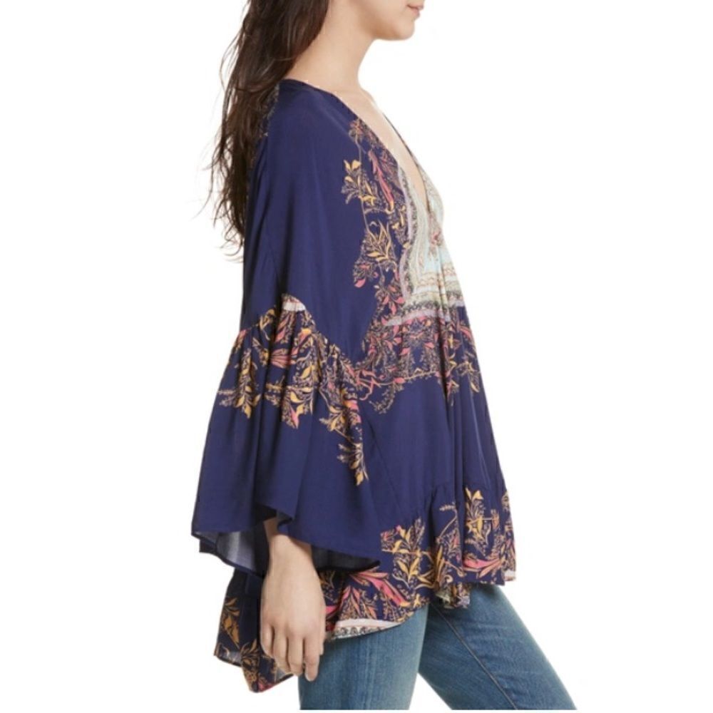 FREE PEOPLE The Sunset Dreams Ruffle Top in Blue Size Medium - Picture 4 of 15